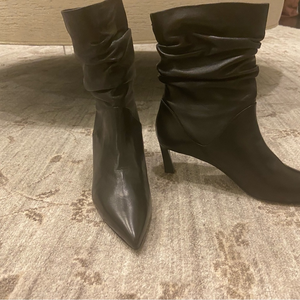 Brand new Stuart Weitzman Demiben Boots
